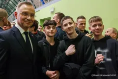 036_Andrzej_Duda_Ropczyce_spotkanie_mieszkańcy_20-02-2025_MB1_5871